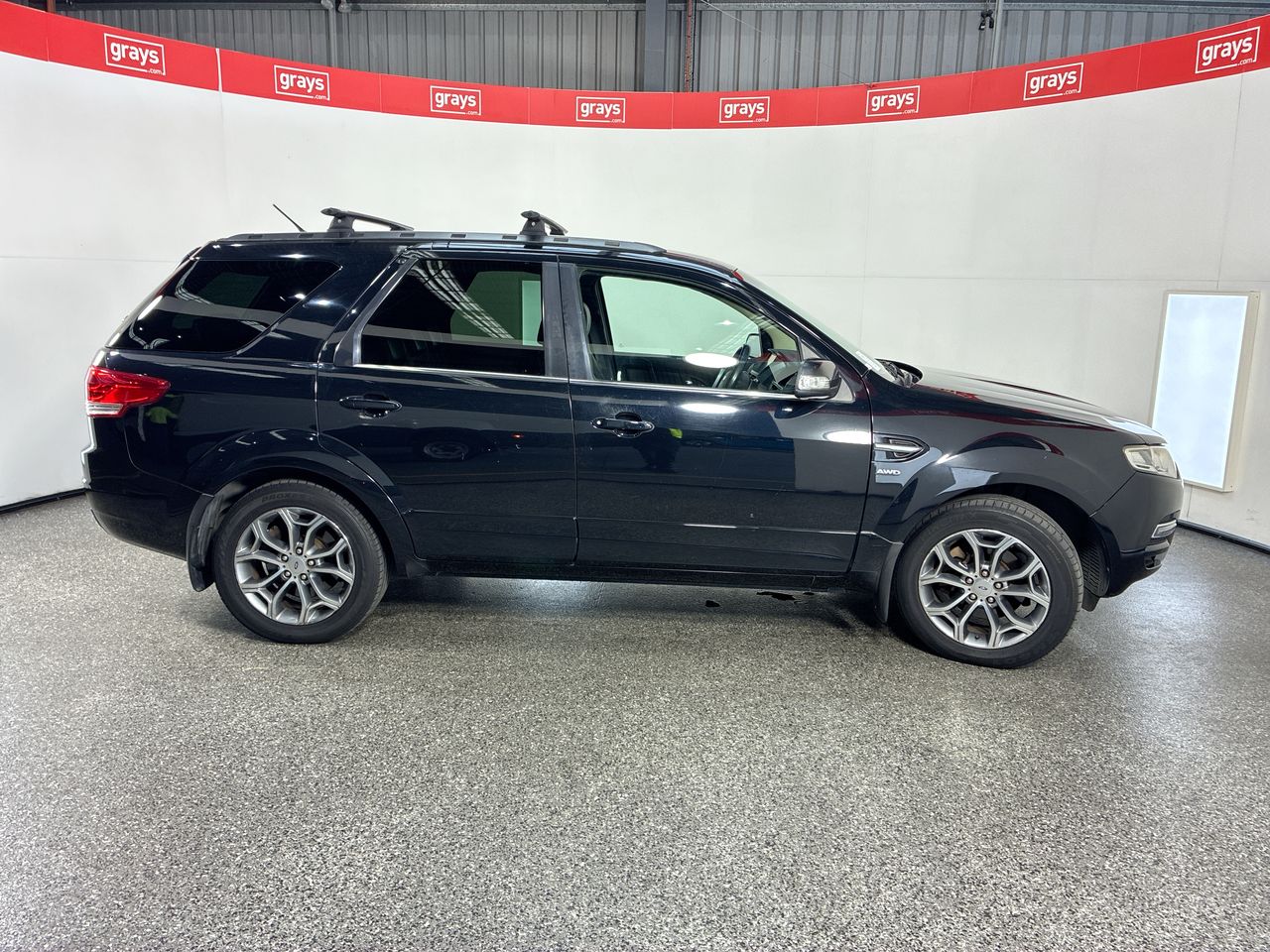 Vehicle photo
