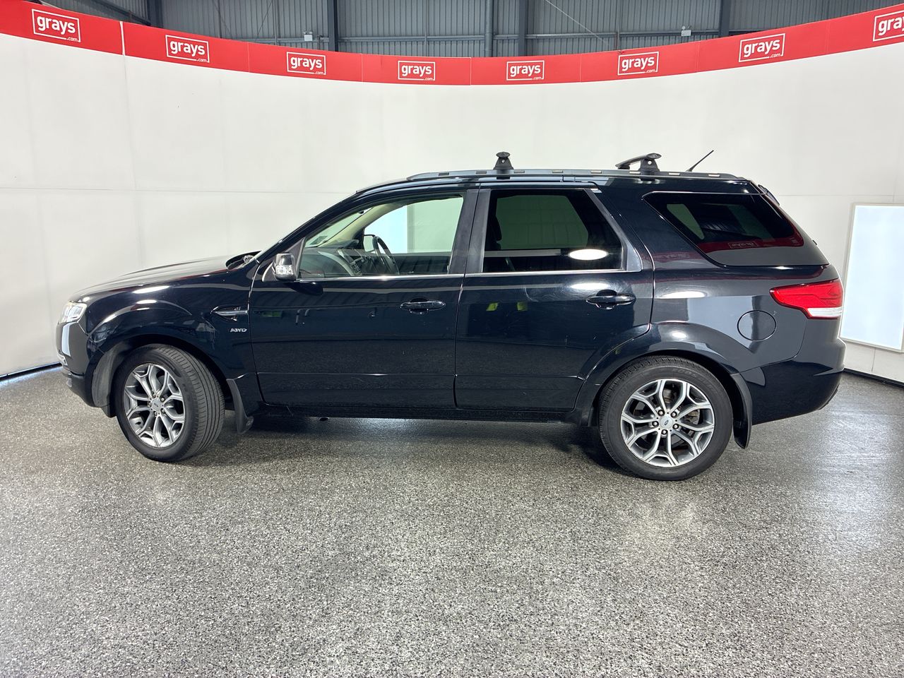 Vehicle photo