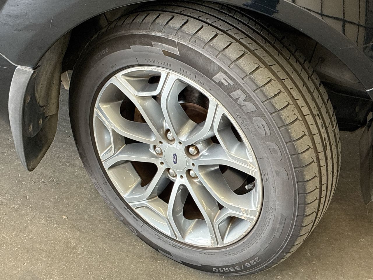 Vehicle photo