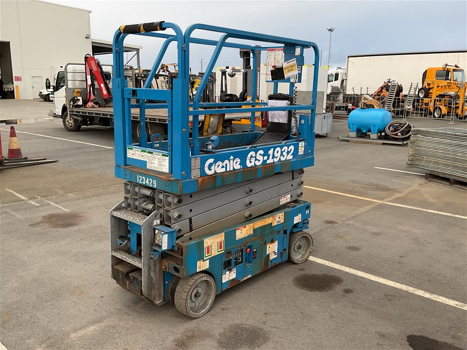 2017 Genie GS1932 Scissor Lift