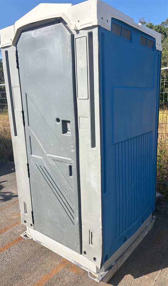 Portable Toilet - Fresh Water Flush - Forest Lake