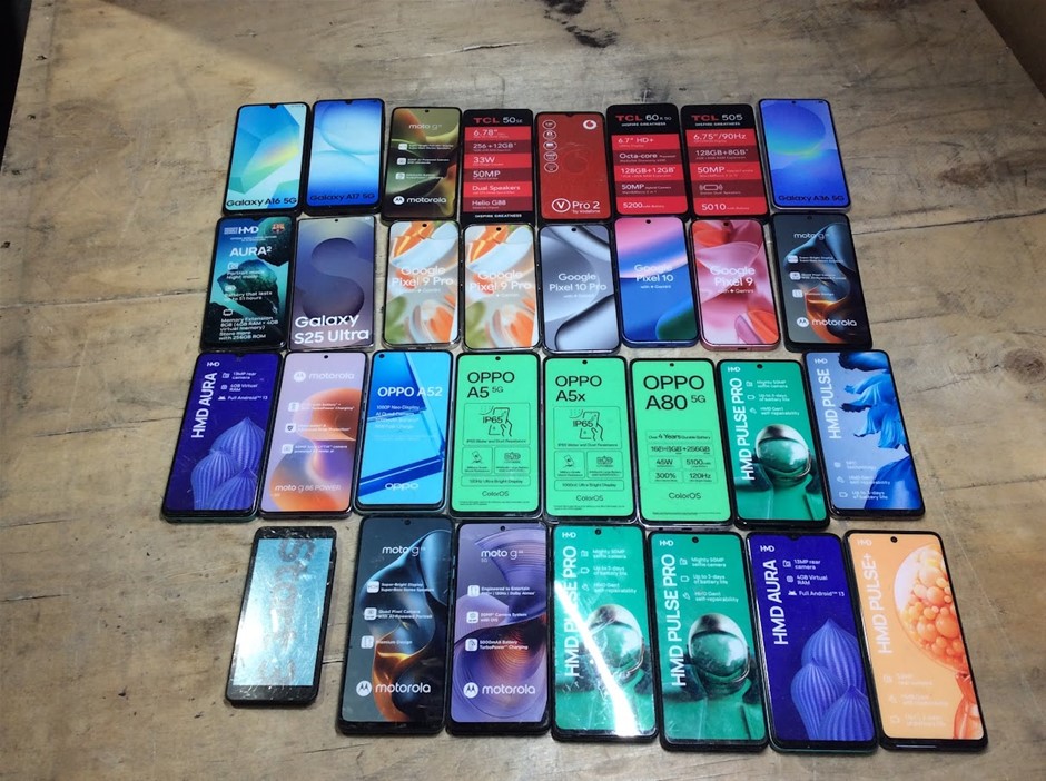 Mixed Brands Assorted Models Dummy Smartphones Display Units (Lot of 31)