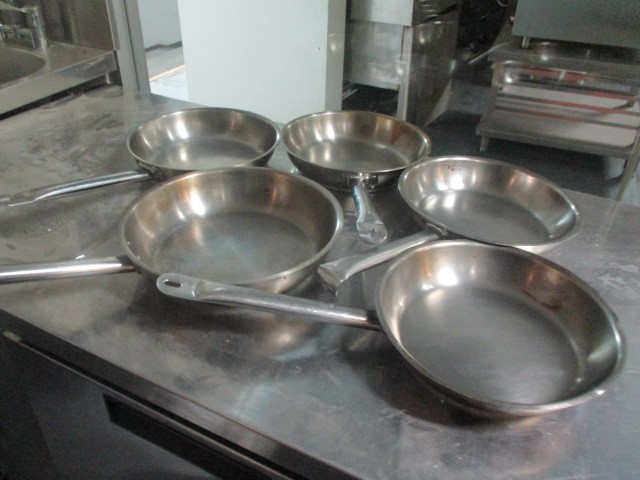 5 x Assorted Stainless Steel Fry Pans