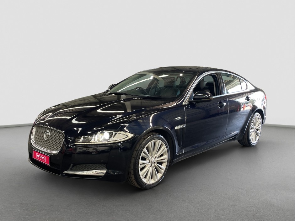 2012 Jaguar XF Luxury Auto Sedan