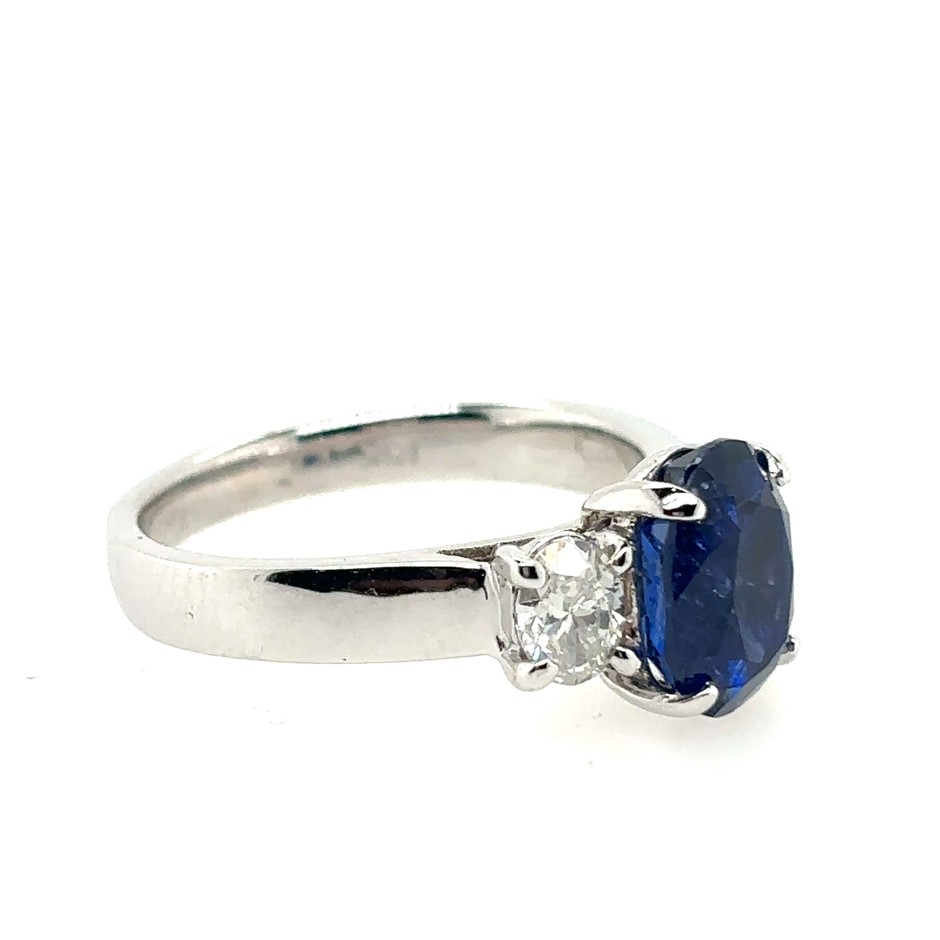 3.16ct Ceylon Blue Sapphire With AIG Cert. & 0.70ct 2 Oval Dia. G-H/SI Ring