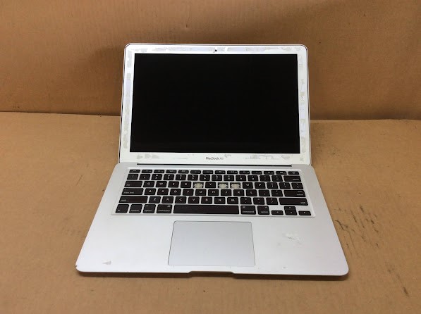 APPLE MacBook Air (A1466) (EMC2559) Laptop i7-3667U 8GBRAM/256GB