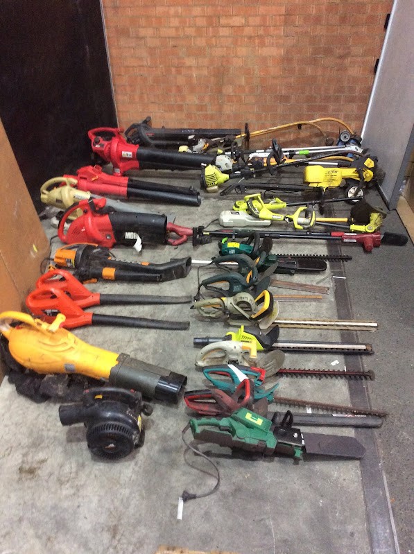 Ryobi/Bosch Mixed Brand and Model String Trimmers/Gardening Tools