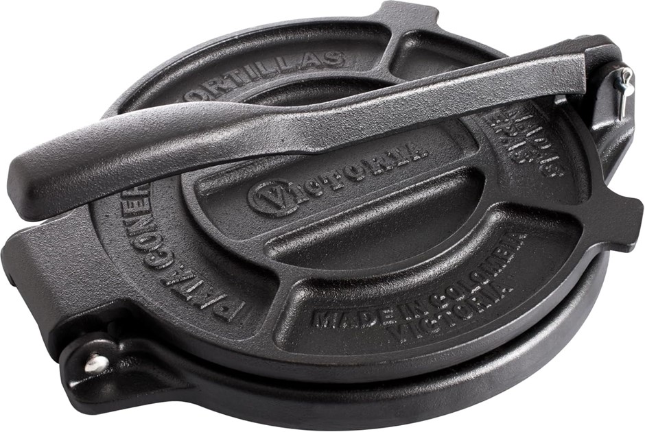 VICTORIA 8 inch Cast Iron Tortilla Press. NB: Slightly damaged box.