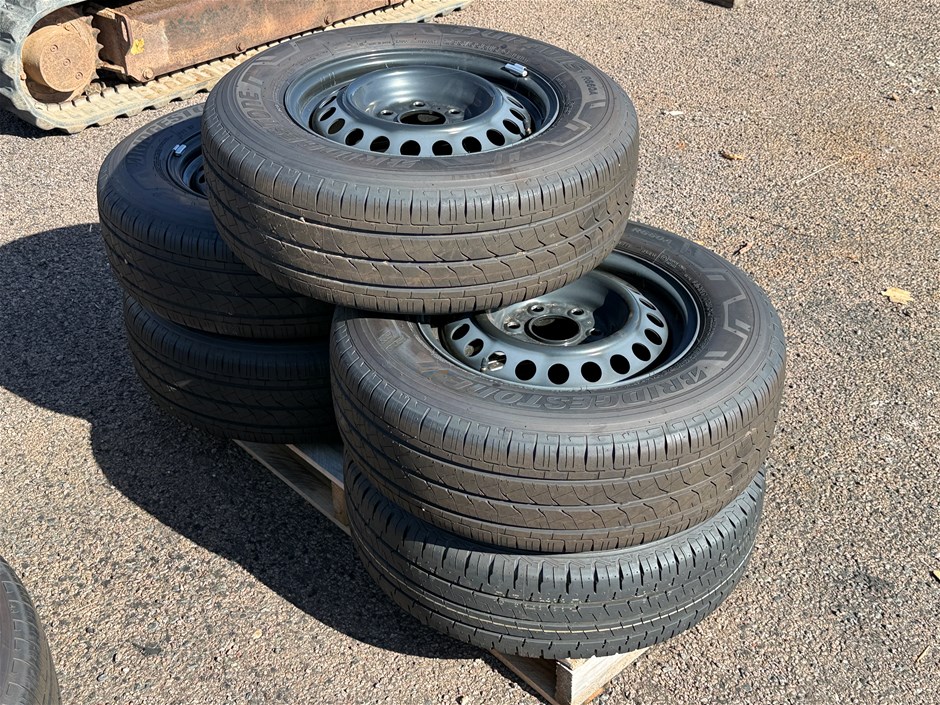 Unreserved Wheels ex H300 Toyota Commuter