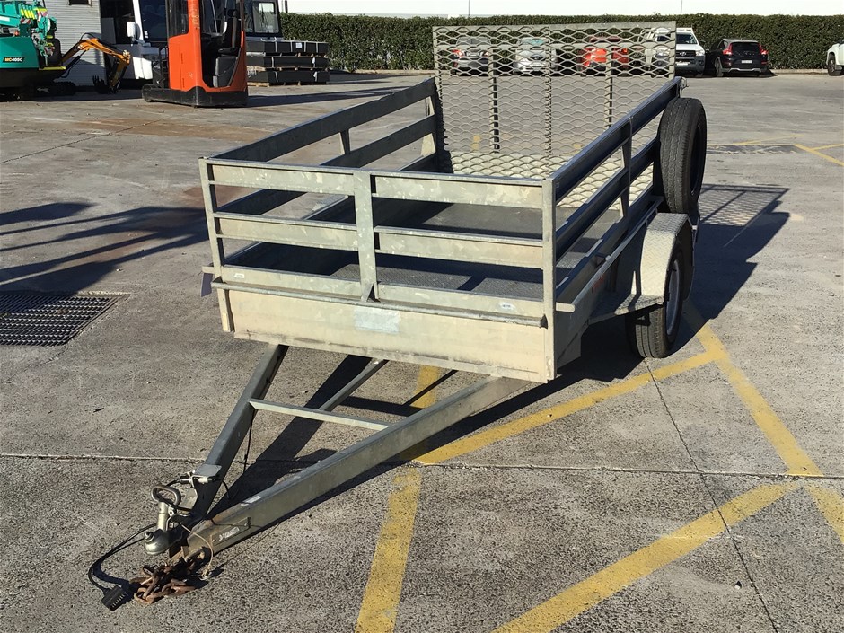 <p>2013 ATA Trailers Box Trailer</p>