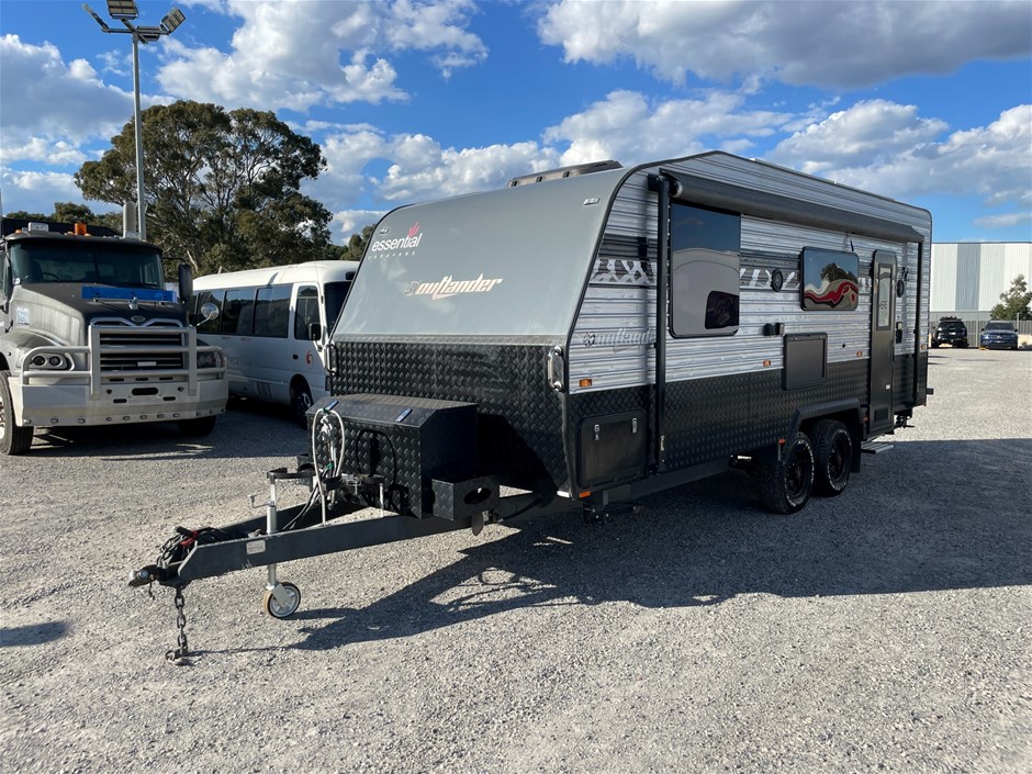 2022 Essential Outlander Caravan