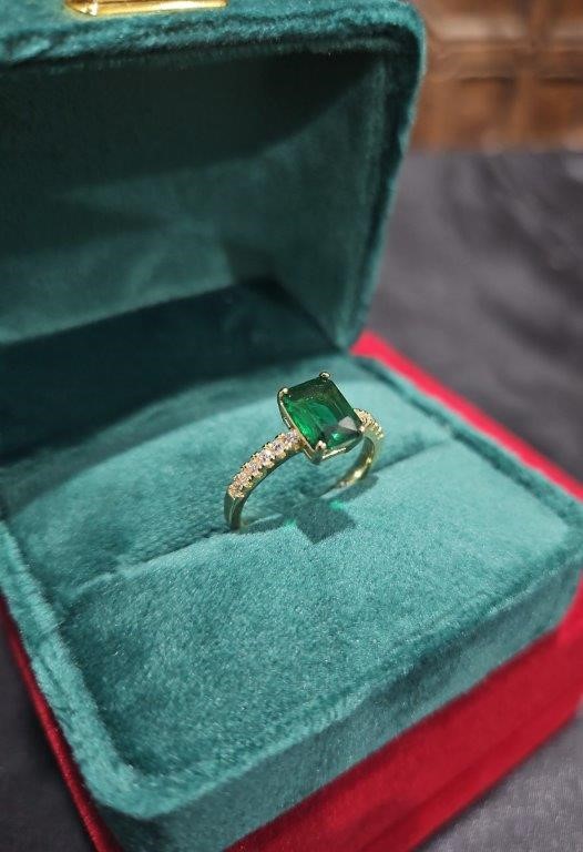 14K/Italy 2.0ct Green Emerald Cut Yellow Gold Filled Ring(stamped)-9US