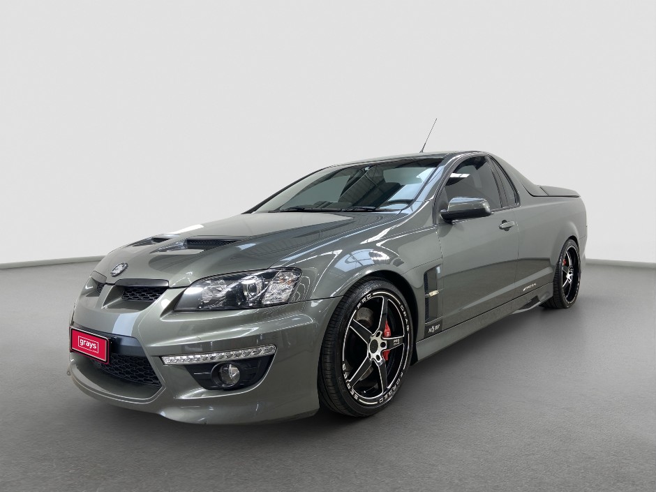 2010 HSV R8 MALOO ( build 0124) manual