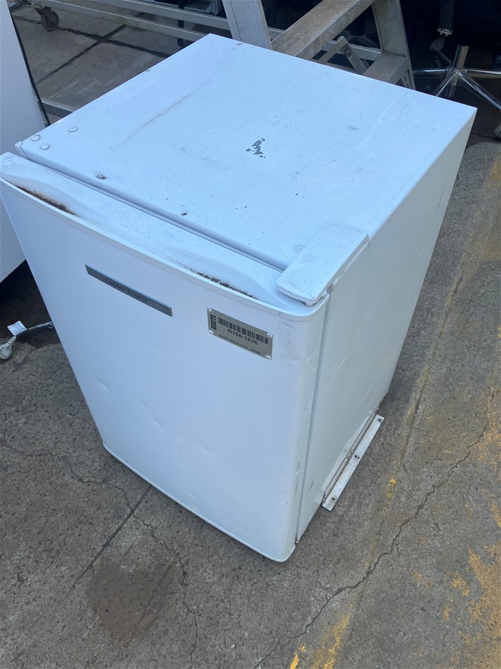 7x Assorted Refrigerators - Glendenning