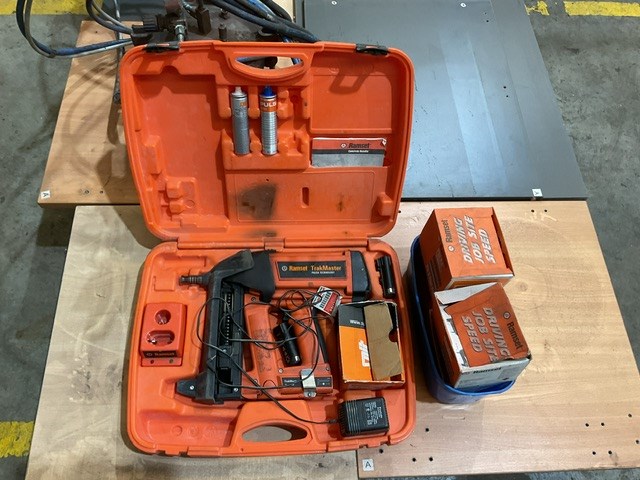 Ramset TrakMaster Pulsa Nail Gun In Case