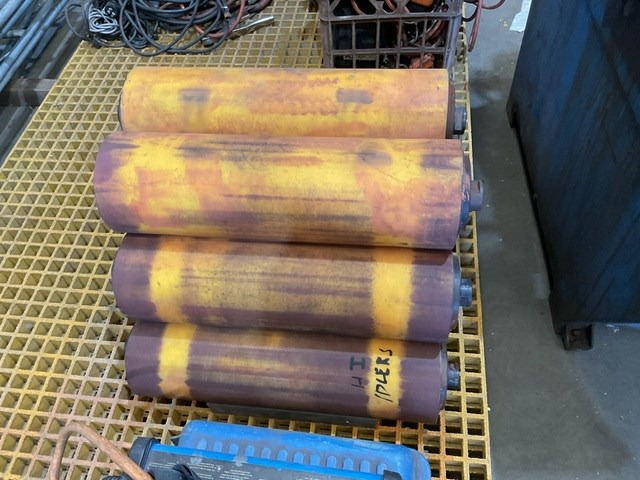 <p>Approx 9 Idler Rollers</p>