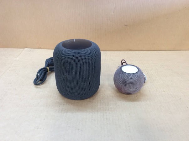 Apple HomePod Mixed Model Smart Speakers (Lot of 2)
