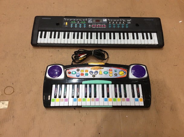 Music Paradise MQ-6112&Fisher-Price Electronic Keyboard (Lot of 2)
