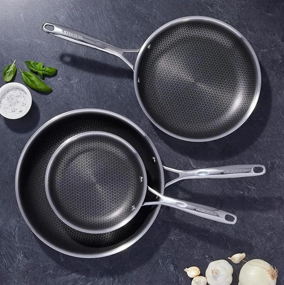 HENCKELS Paradign Dual Performace Cookware 3-Piece Fry Pan Set. NB: Minor u