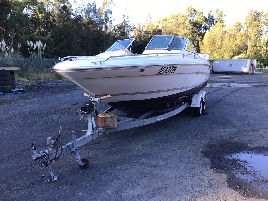 Sea Ray 230 Signature Select Power Boat