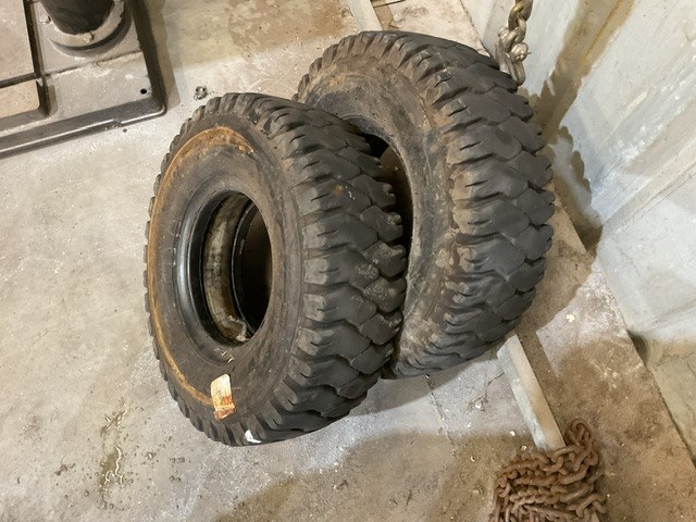 <p>2 Forklift Tyres</p>