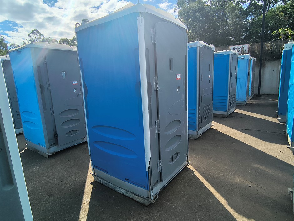 Portable Toilet - Fresh Water Flush - Forest Lake