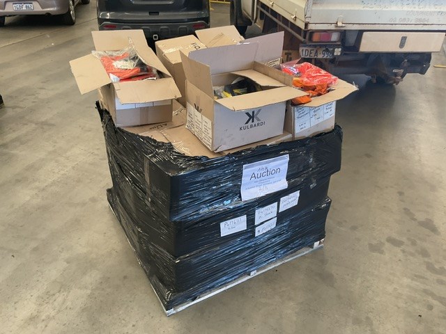 <p>Pallet Of Assorted Industrial Work Wear</p>