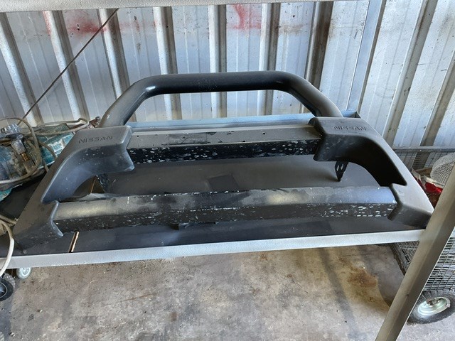 <p>Nissan Nudge Bar</p>