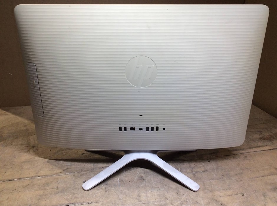 HP 24-G062A A6-7310 8GB All-In-One PC