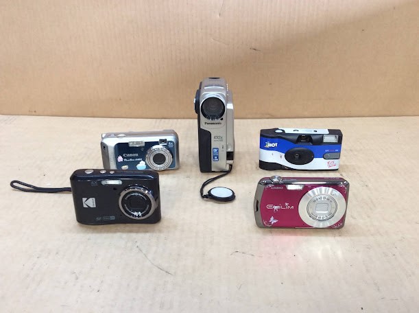 Casio EX-Z1&Panasonic NV-EX1EN&1 Shot Fun Shooter&Canon PC1226& Kodak PIXPR