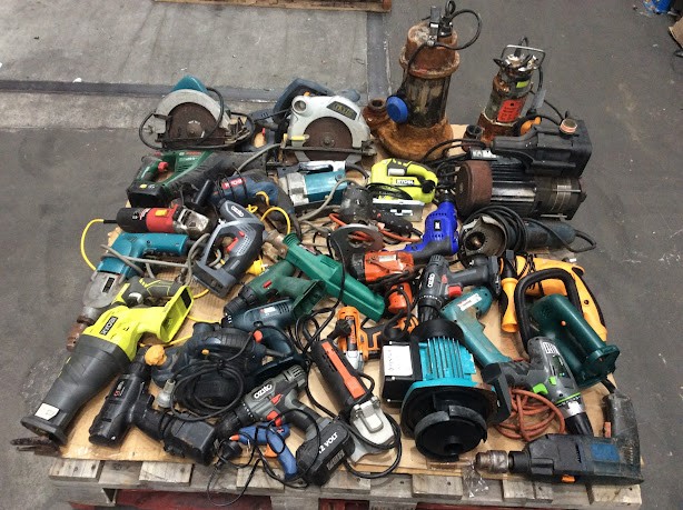Bosch/Ryobi/Ozito Mixed Brand and Model Electric Drill/Power Tools
