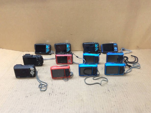 Canon/Olympus/Nikon Mixed Brand and Model Digital Cameras (Lot of 12)
