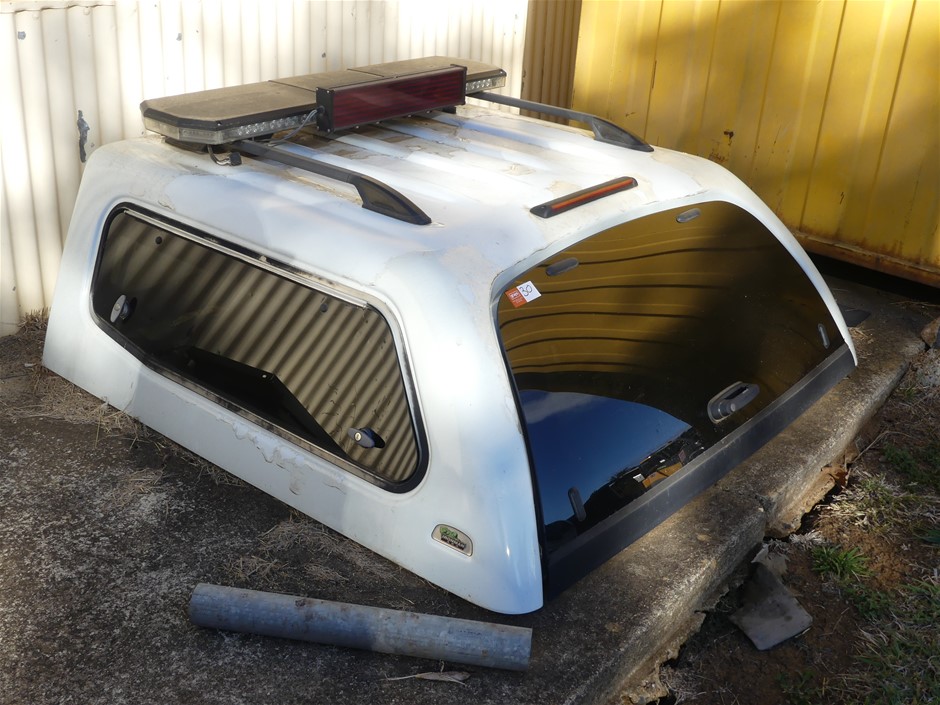 <B>Iron man 4x4 Utility Canopy</B>