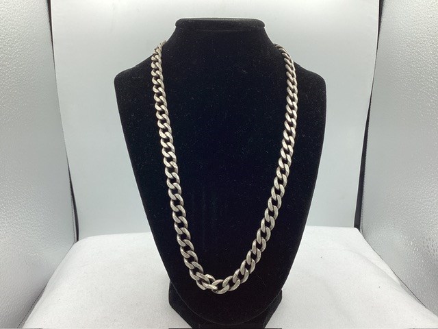 1 x Stamped Silver Chain Necklet