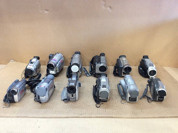 Canon MV730i E/GR-D70AA&Samsung VP-D101&Panasonic NV-DS30EN/Camcorders