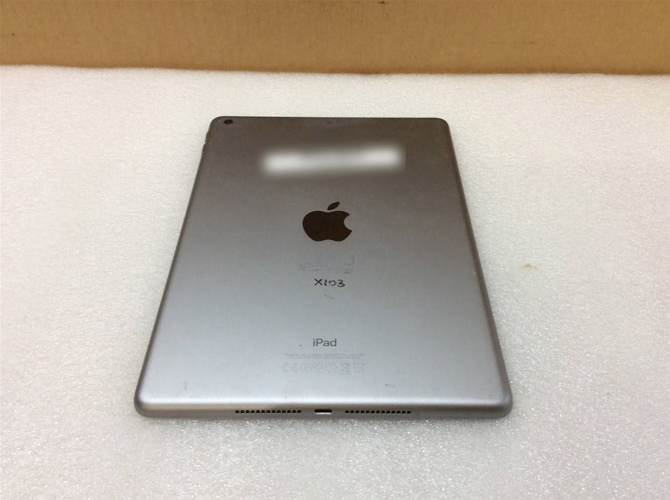 Apple iPad 5 (A1822) 32GB Tablet