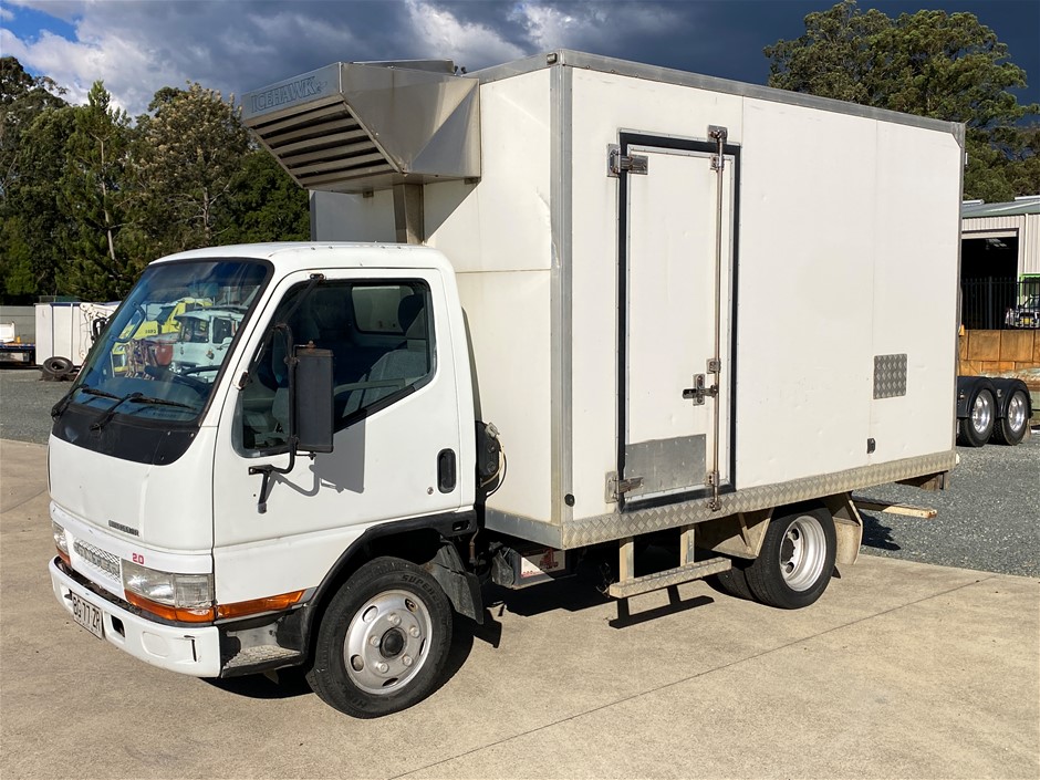 2004 Mitsubishi Canter 4 x 2 Refrigerated Body Truck