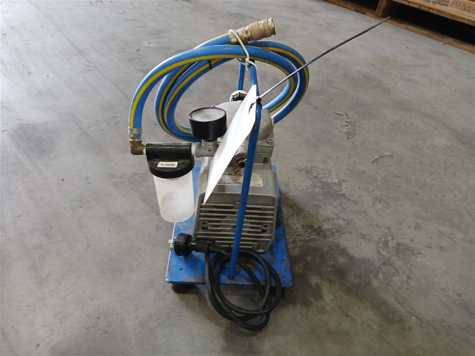 <p>Vacuum Pump</p>