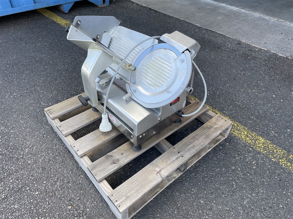 <p>Omas GL Matic 30E Meat Slicer</p>