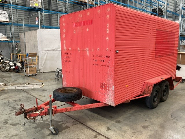 2005 U-Tow Furniture Tandem Box Trailer