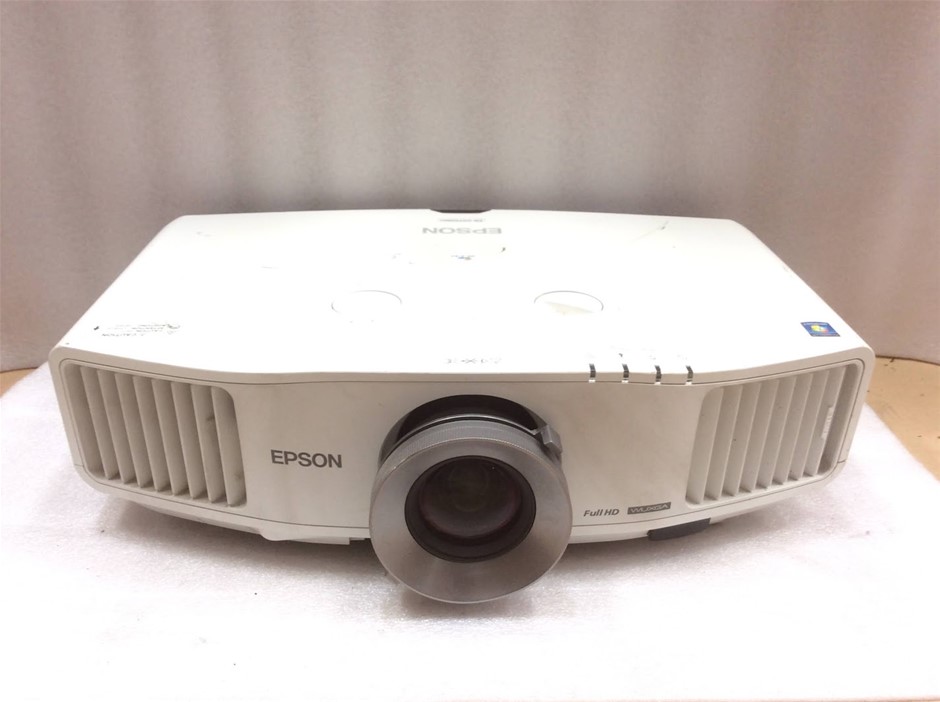 Epson EB-G5750WU 3LCD Multimedia Projector