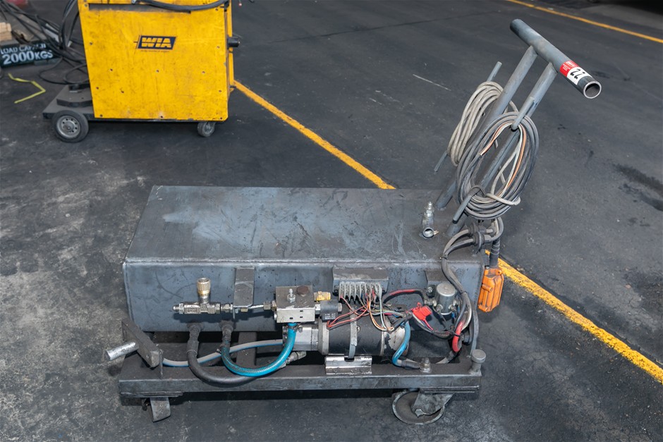 <B>Mobile Crane Test Rig</B>