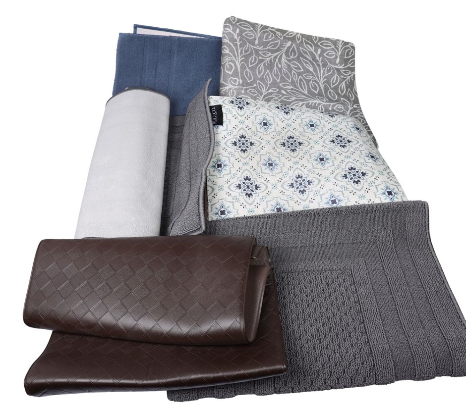 6 x Assorted Floor Mats & Rugs. N.B: 2 x mats are damaged.