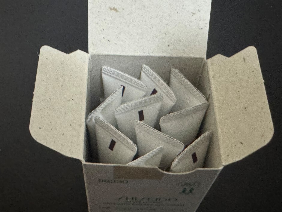WHITE LUCENT EYE CREAM 5ML TRAVEL SIZE BOX OF 10
