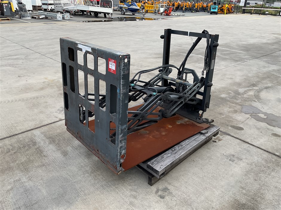 <p>Hydraulic Attachment</p>