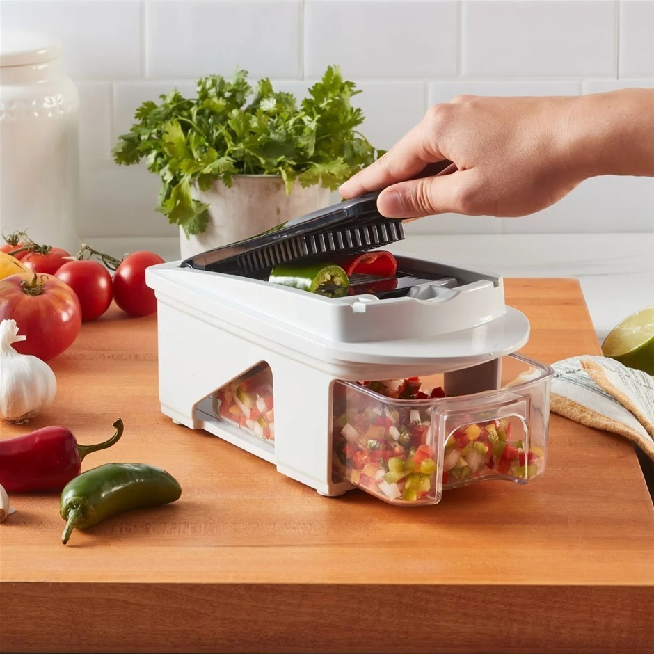 MIU 11pc Vegetable Chopper. NB: Minor use.