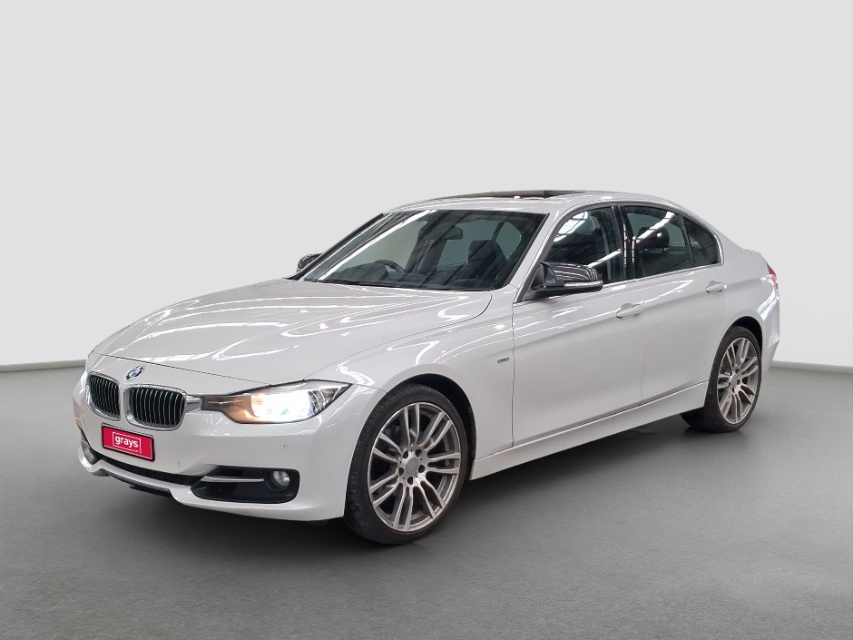 2012 BMW 3 Series 320i Petrol