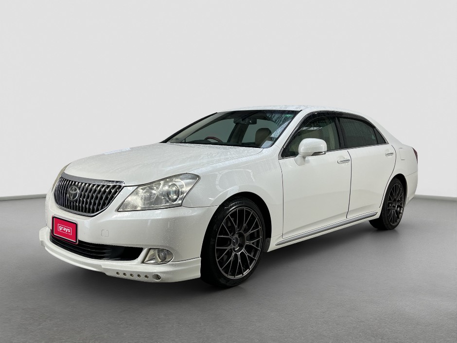 2009 Toyota Crown V8 Hybrid sedan-Import