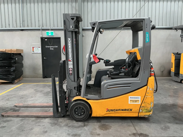 Jungheinrich EFG218K 3 Wheel Electric Counterbalance Forklift