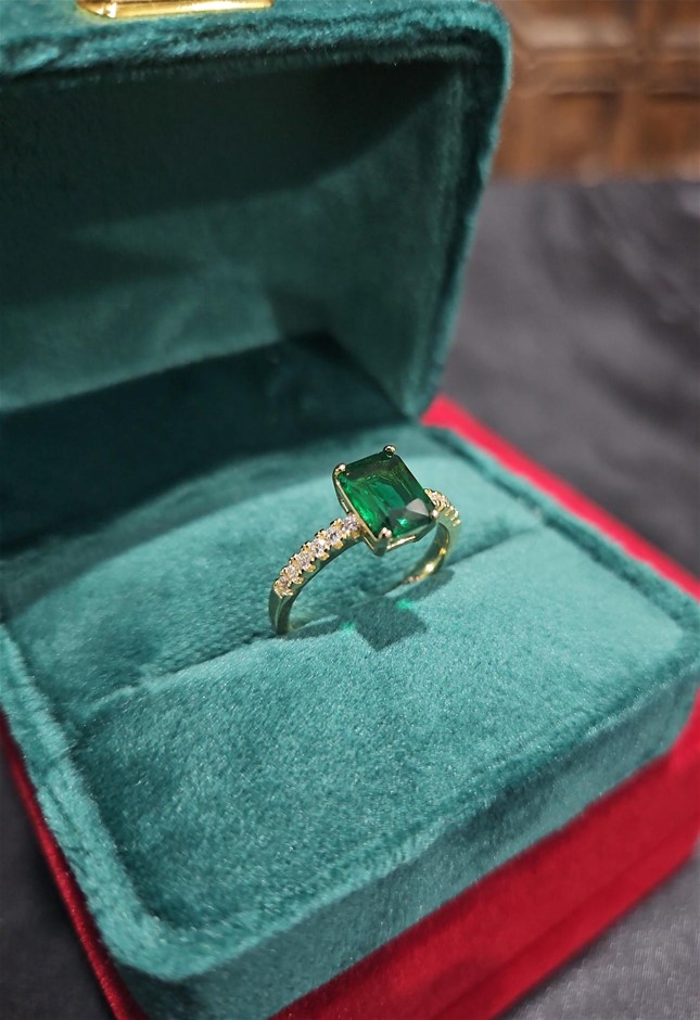 14K/Italy 2.0ct Green Emerald Cut Yellow Gold Filled Ring(stamped)-8US